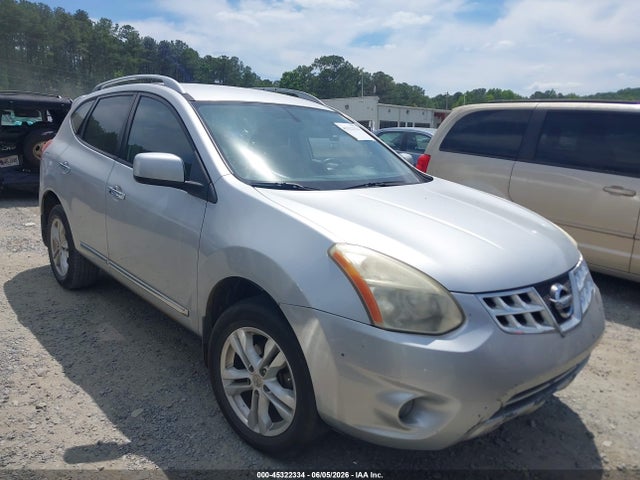 Salvage Nissan Rogue Image