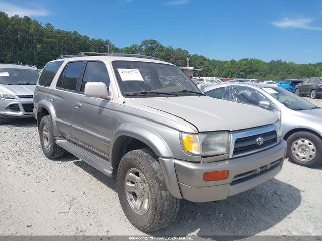 Salvage Toyota 4Runner Image