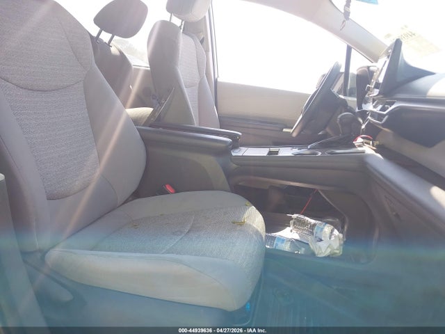 Toyota Sienna Le
