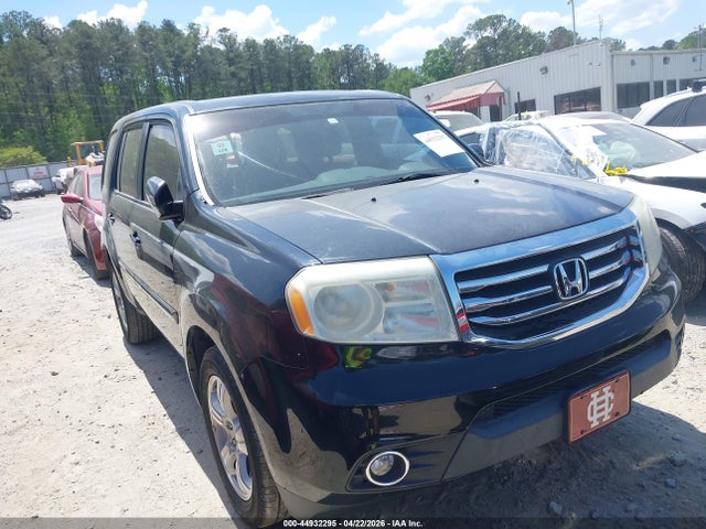 Salvage Honda Pilot Image