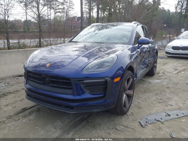 Porsche Macan T