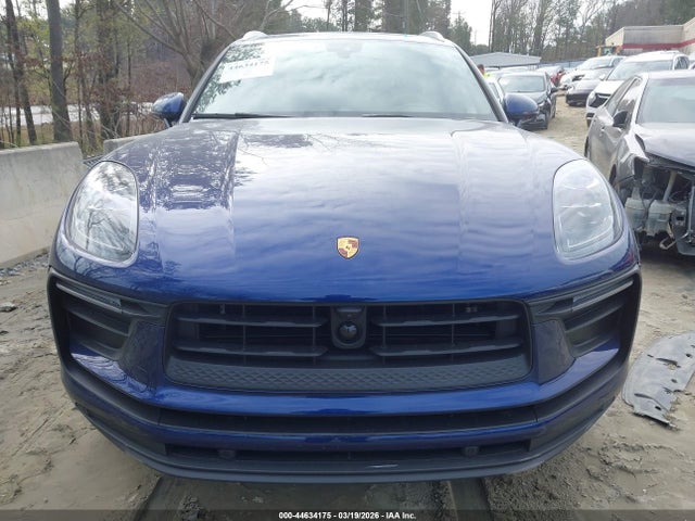 Porsche Macan T