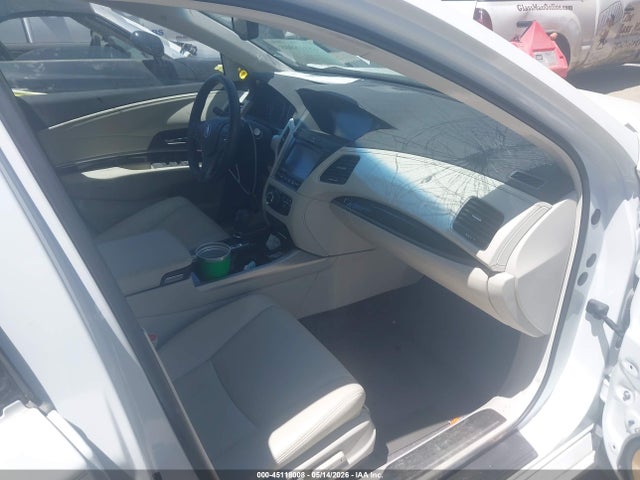 Acura RLX