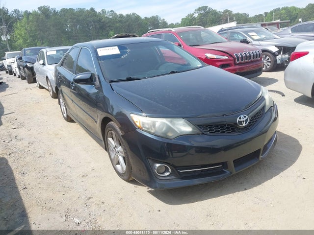 Salvage Toyota Camry Image