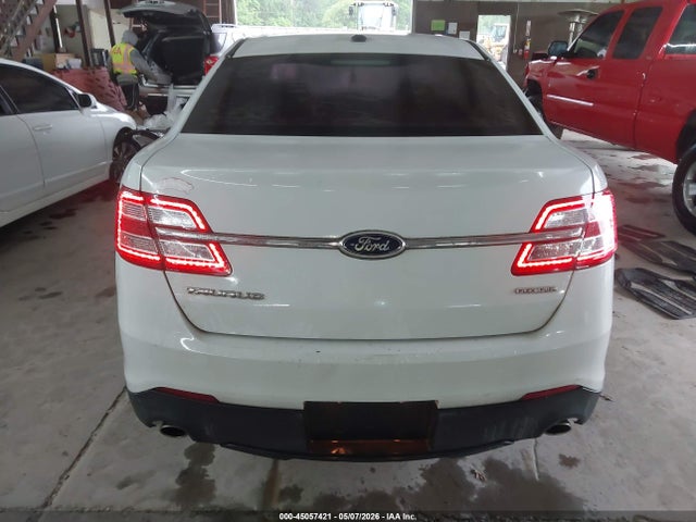 Ford Taurus Se