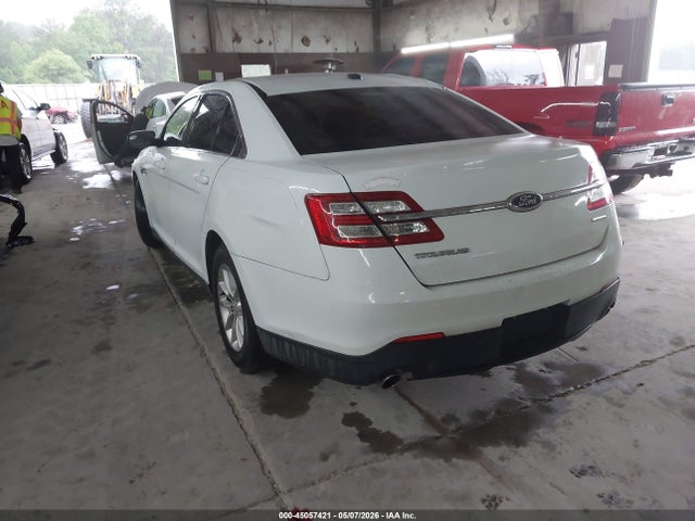 Ford Taurus Se