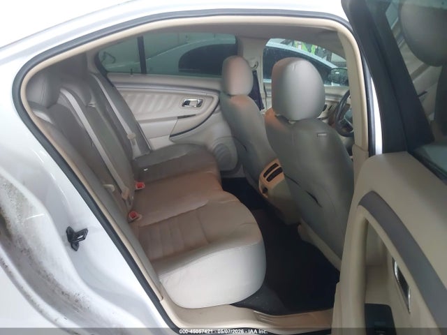 Ford Taurus Se