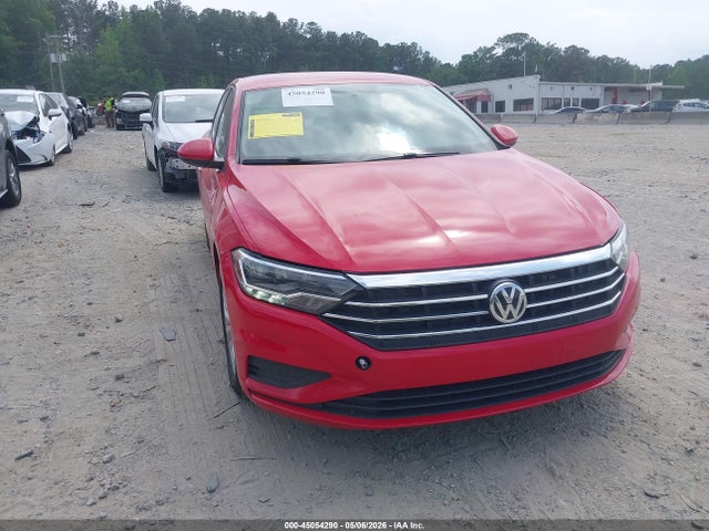 Salvage Volkswagen Jetta Image