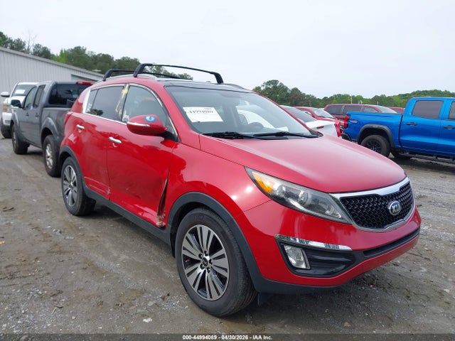 Salvage Kia Sportage Image