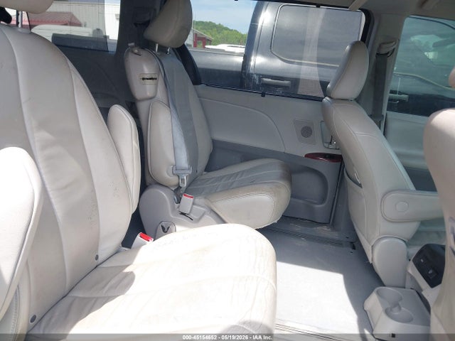 Toyota Sienna Xle V6 8 Passenger