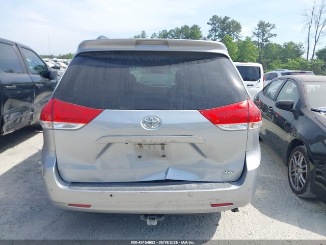 Toyota Sienna Xle V6 8 Passenger