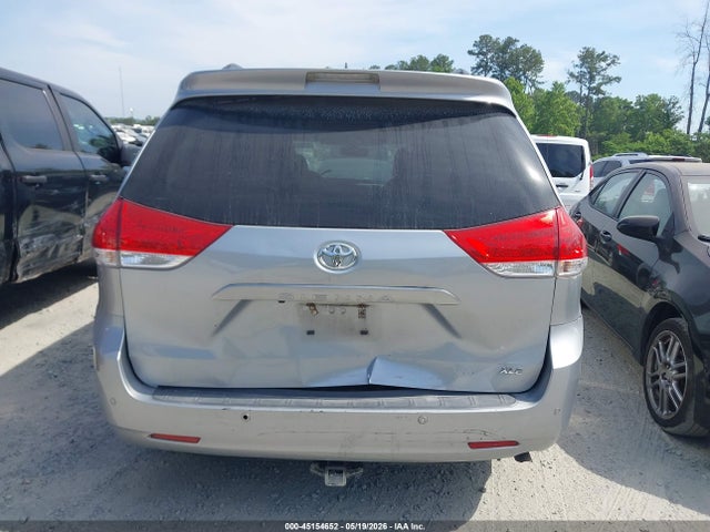 Toyota Sienna Xle V6 8 Passenger