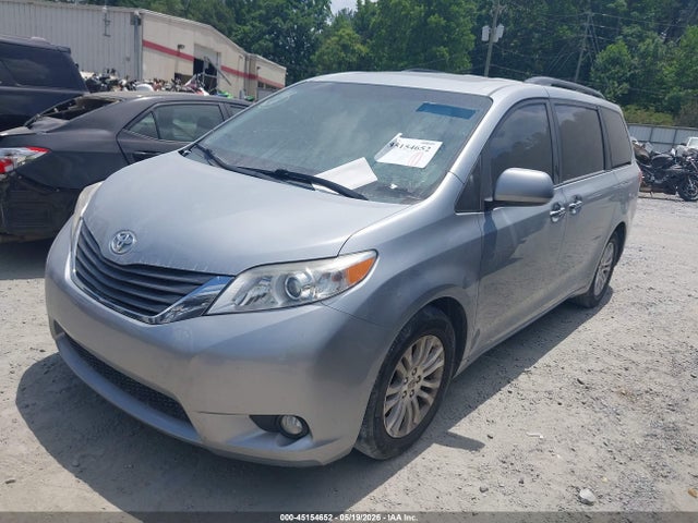 Toyota Sienna Xle V6 8 Passenger