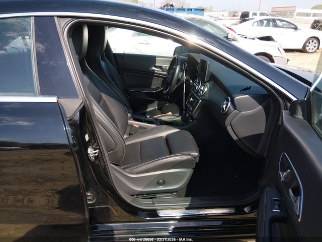 Mercedes-Benz Cla-class 4matic