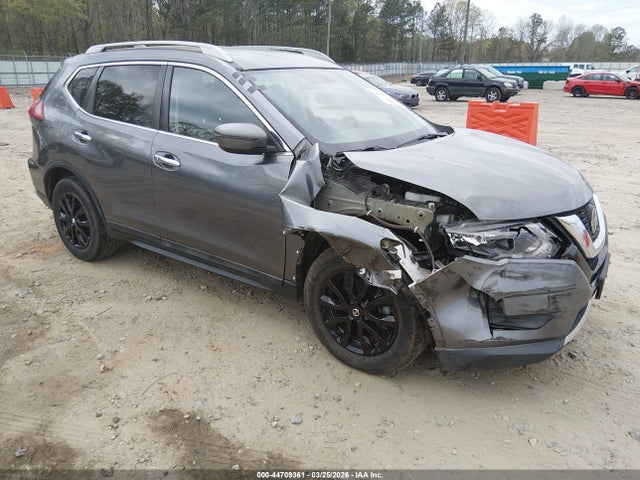 Salvage Nissan Rogue Image