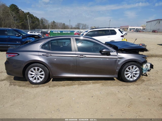 Toyota Camry Le