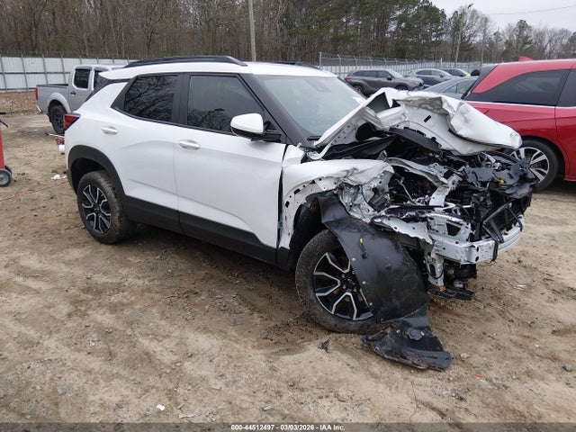 Salvage Chevrolet Trailblazer Image