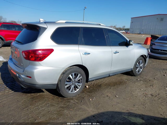 Nissan Pathfinder Sl 2wd