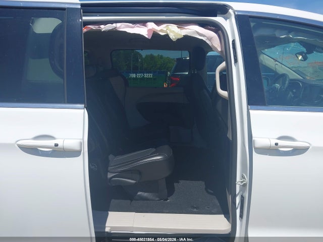 Chrysler Pacifica Touring L