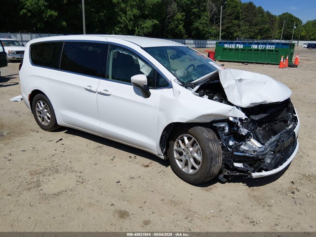 Salvage Chrysler Pacifica Image
