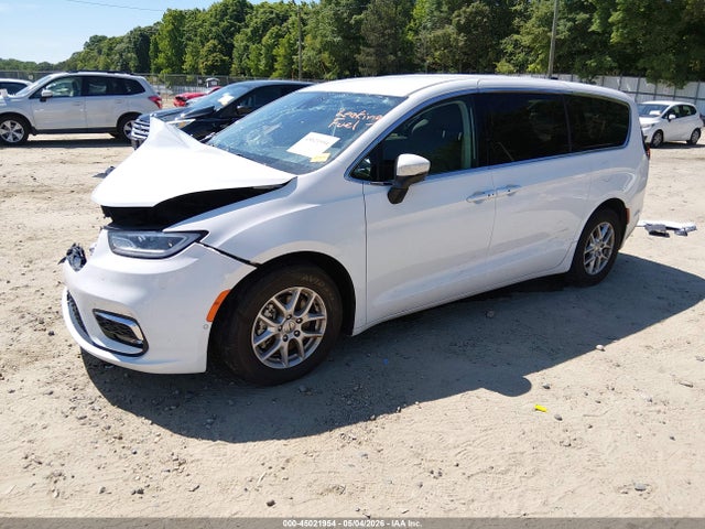 Chrysler Pacifica Touring L