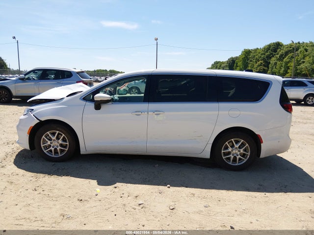 Chrysler Pacifica Touring L