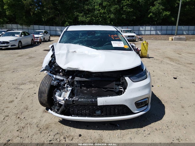 Chrysler Pacifica Touring L