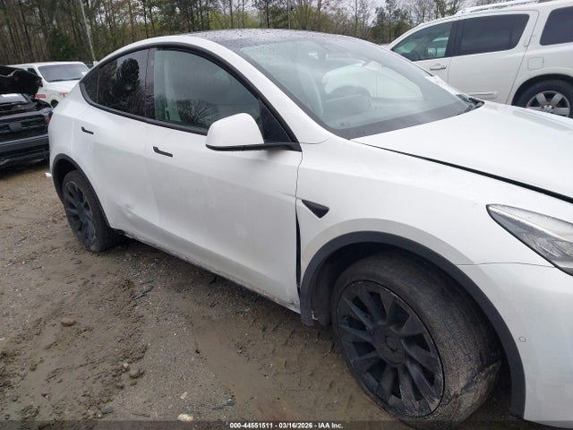 Tesla Model Y Long Range Dual Motor All-wheel Drive