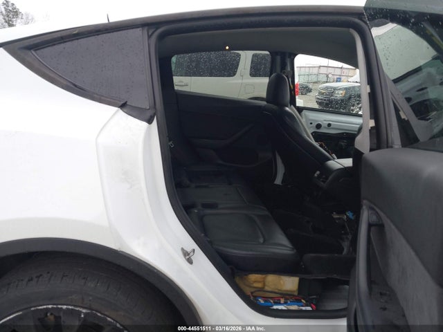 Tesla Model Y Long Range Dual Motor All-wheel Drive