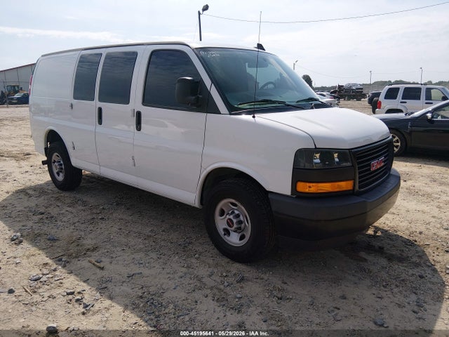 Salvage GMC Savana Image