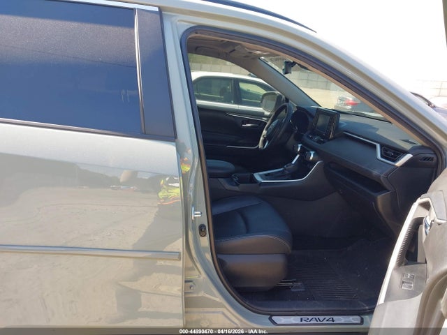 Toyota RAV4 Xle Premium