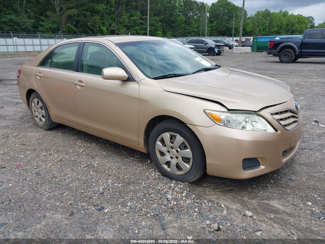 Salvage Toyota Camry Image