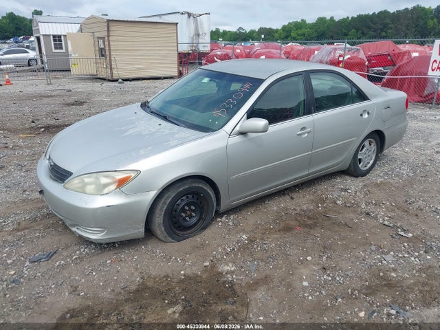 Toyota Camry Le V6