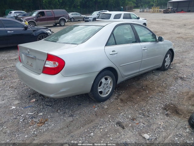 Toyota Camry Le V6