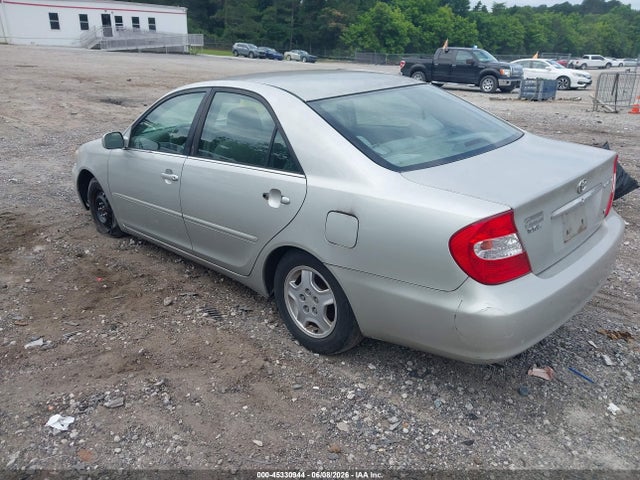 Toyota Camry Le V6