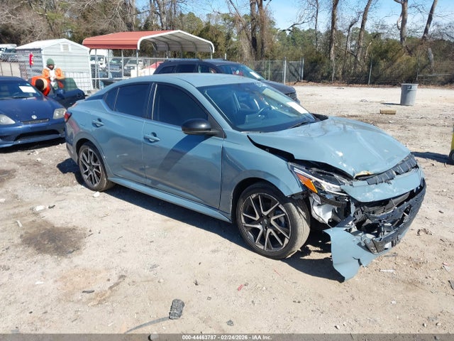 Salvage Nissan Sentra Image