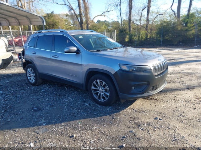 Salvage Jeep Cherokee Image
