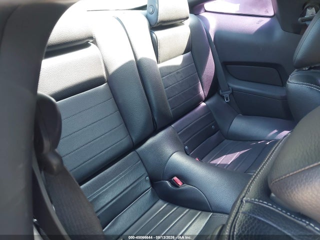 Ford Mustang V6 Premium