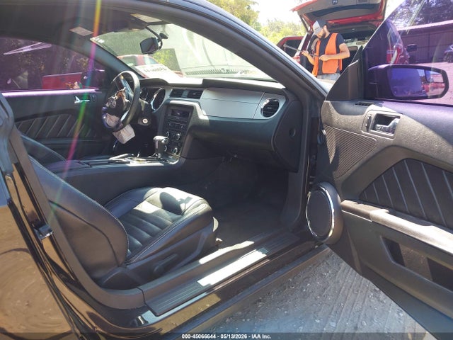 Ford Mustang V6 Premium