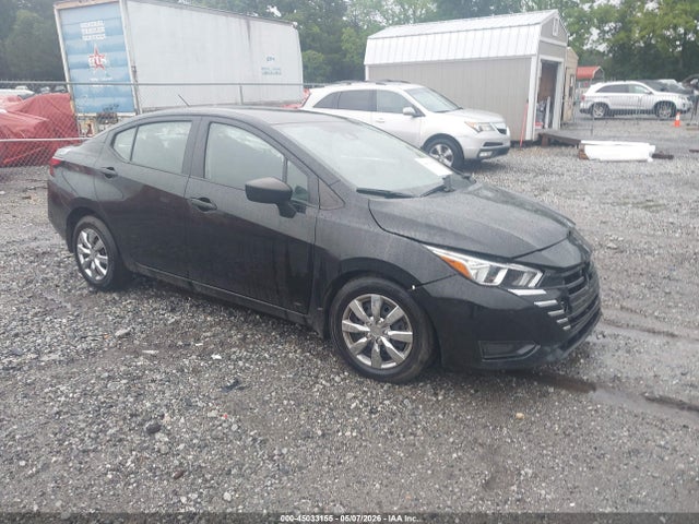 Salvage Nissan Versa Image