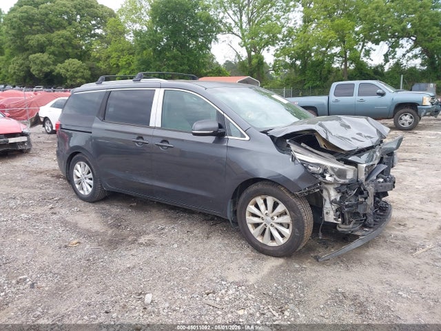 Salvage Kia Sedona Image