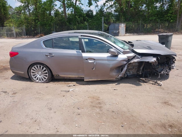 Kia K900 Premium