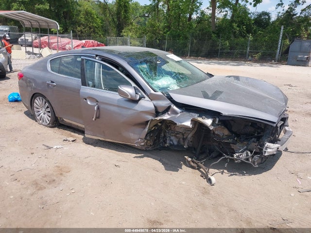 Salvage Kia K900 Image