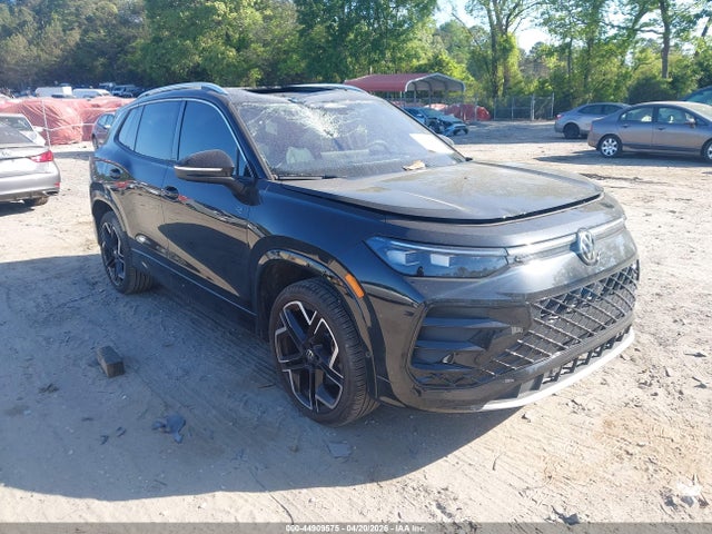 Salvage Volkswagen Tiguan Image