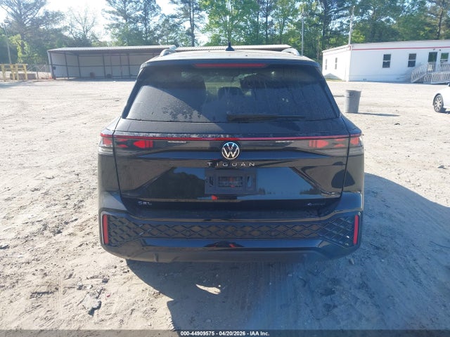 Volkswagen Tiguan 2.0t Sel R-line
