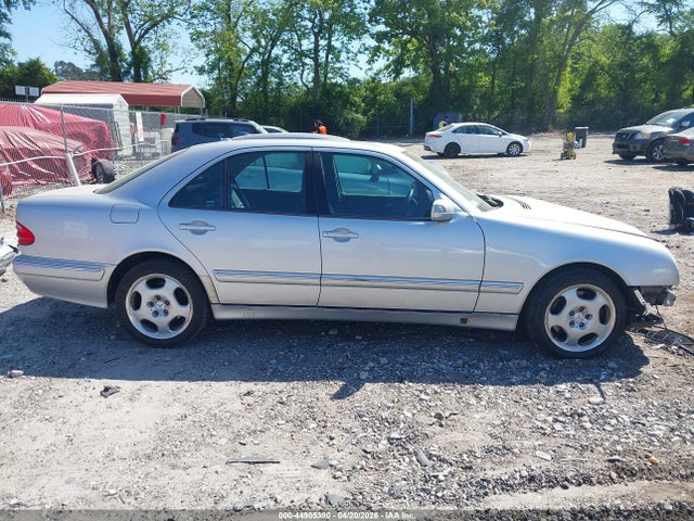 Mercedes-Benz E-Class 4m