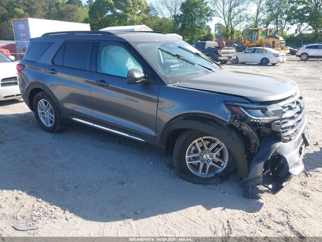 Salvage Ford Explorer Image