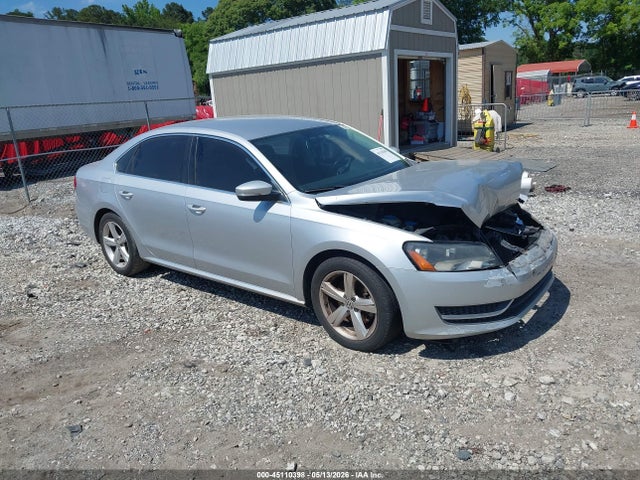 Salvage Volkswagen Passat Image
