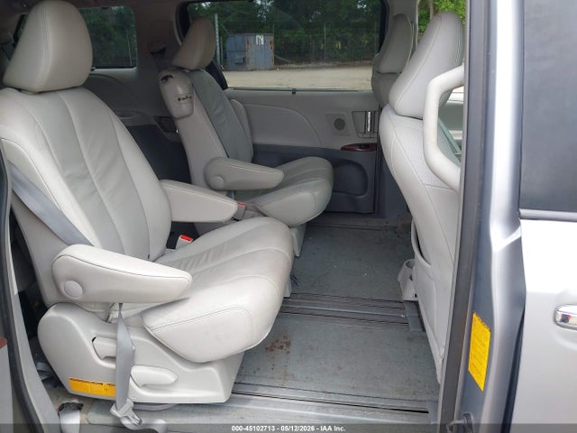 Toyota Sienna Xle V6 8 Passenger