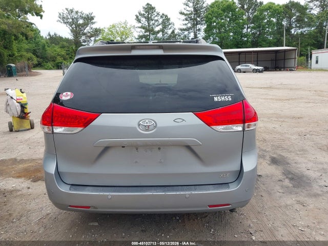 Toyota Sienna Xle V6 8 Passenger